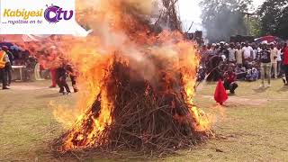 MYSTERY EGUNGUN SET ON FIRE SURPRISED ALAAFIN SPRAYED HIM MONEY  You havent seen this before [upl. by Orian]