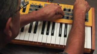 Demo MoPho Keyboard DSI Dave Smith Instruments [upl. by Naltiak727]