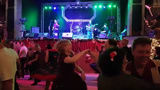 LENNEBROTHERS BAND  Boogie Woogie Country Girl  Wild West Rockabilly Special Pullman City 2019 [upl. by Storz214]