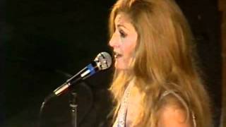 Dalida  Il Venait Davoir 18 Ans Live In Prague 1977 [upl. by Teria]