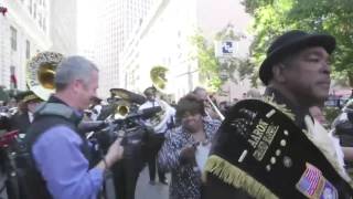 Allen Toussaint tribute in New Orleans ends with a secondline full length [upl. by Bartram]