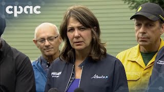 Alberta fires Danielle Smith announces expedited relief fund for Jasper residents – July 26 2024 [upl. by Reggie]