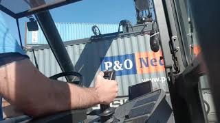 Operando Reach Stacker Kalmar [upl. by Dorie]