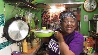 How to make Momma Cherris smothered pork chops [upl. by Anivlek]