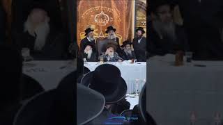 Viznitz Rebbe Conducting Rosh Chodesh Cheshvan Tish In Viznitz [upl. by Tterb]