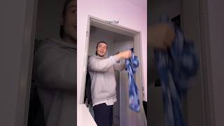 Dein KLEID ist ZU KURZ Verbote in Beziehungen 🚩beziehung freundin viralvideo funny [upl. by Addi]