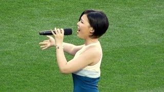 ALi 알리 Cho Yong Jin 조용진 Sings US Nat Anthem at Dodger Stadium 52714 Korean Night [upl. by Asit532]