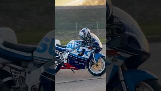 Suzuki GSXR 750 SRAD 96 [upl. by Sillyhp103]