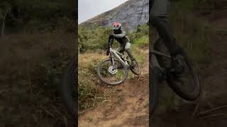 Montanha Azul Bike Park Caloi Evibe na Hard Line🔥🔥🔥 mtb downhillmtb ebike rockgarden caloi [upl. by Seiuqram68]