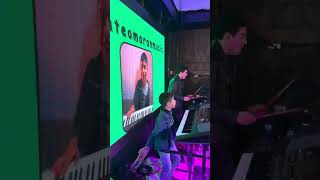 Tocando con el ex vocalista del Grupo Hechizo Felipe Caballero la canción TIMIDO 😃😃 [upl. by Yorker81]