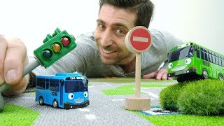 Vidéo avec jouets pour enfants Jardin denfants № 15 Tayo et règles de circulation [upl. by Gniliem]