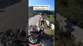 Grosse chute sans équipement  😳 shorts moto motard automobile motardes bikelife f900r [upl. by Yehc]