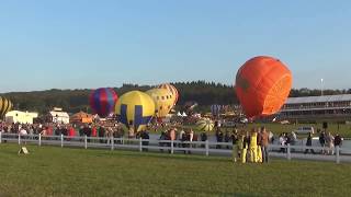 Montgolfiade Warstein 2015  Warsteiner Montgolfiade mit Heißluftballon [upl. by Ramonda]