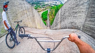 BMX против MTB  БЕЗУМНЫЙ СПУСК INSANE BMX VS MTB HILLBOMB RACE [upl. by Lenor]