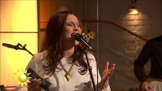 Lisa Nilsson  Himlen runt hörnet Live  Nyhetsmorgon TV4 [upl. by Lenno391]