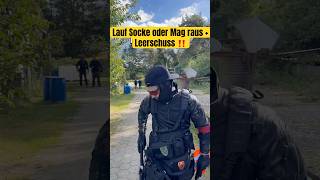 Laufsocken Regel oder Mag raus  Leerschuss  airsoftshorts airsoft airsofttips [upl. by Aramak]