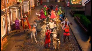 On The Sunny Side of the Street  Coronation Street Pantomime  ITV 26122005 [upl. by Heer]