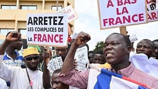 Comme au Mali le Burkina abandonne le français comme langue officielle [upl. by Niamor981]