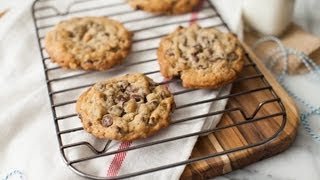 Doubletree Hotel Copycat Chocolate Chip Cookies [upl. by Chaiken]