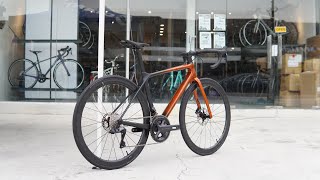 Giant TCR Advanced Pro 0 2022 Di2 Disc [upl. by Acirretahs93]