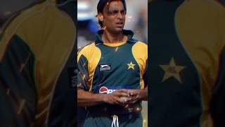 Shoaib Akhtar fastest bowling in the world 1613mph💪💪 [upl. by Fontana]