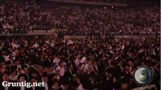 93000 Jews Dancing at Siyum Hashas [upl. by Amsirak429]