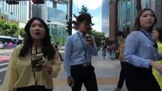 종로  Walking on JongnoJongro Seoul Korea [upl. by Attey562]