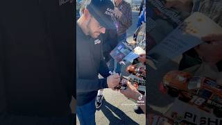 2021 NASCAR Xfinity Series Champion Daniel Hemric signs a few autographs for fans at Martinsville ✍️ [upl. by Bachman275]