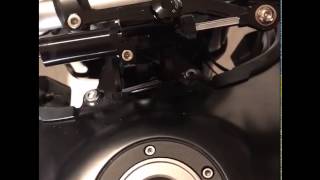 TUTO MÉCANIQUE MOTO montage amortisseur de direction [upl. by Sadick853]