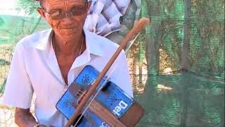 Karoo Kitaar Blues  Frederik Andrews and his homemade tin can violin [upl. by Gilus965]