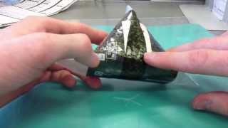 How to Open an Onigiri おにぎりの開け方 [upl. by Zanze324]