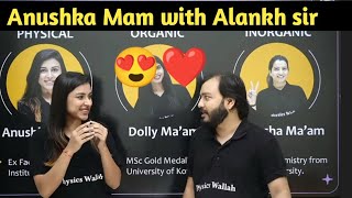 Most beautiful Moment Anushka Mam with physics Wallah 😍 [upl. by Carlock662]