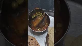 Baingan Aloo Ki Sabji 🥘🤤😋YourFoodLabbainganalooalookisukhisabjikitchensriyayoutubeshortscook [upl. by Germann]