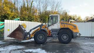 Chargeuse sur pneus Liebherr L538 [upl. by Llenrap978]