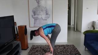 Singing while doing Yoga 2 Sun SalutationMariettas Lied Korngold [upl. by Bullough]