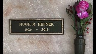 FAMOUS GRAVE TOUR Hugh Hefner And Marilyn Monroe At Westwood Village Cemetery [upl. by Eycats]