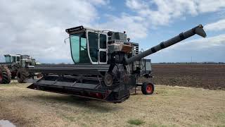 Allis Chalmers Gleaner F2 Combine amp 18’ Header 2  2435 [upl. by Mobley]