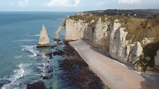 Les Falaises dÉtretat  Étretat  SeineMaritime  Normandie  France  Hiking the cilff of Etretat [upl. by Joanie988]