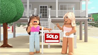 Finding pipergoes Her DREAM VACATION HOME  Bloxburg House Hunters  Episode 1  WITH VOICE [upl. by Ahsilrac30]