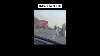 DashCam UK  Man Attempted Stolen Bike Recovery amp Machete Slash’s Tyre 🇬🇧 UKMWshorts [upl. by Felder]