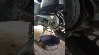 How to clean CVT scooter motorcycle engine shorts [upl. by Upshaw]