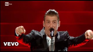 Francesco Gabbani  viceversa  sanremo 2020 [upl. by Enaxor]