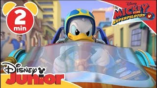 Mickey y los Superpilotos Una Carrera muy Divertida  Disney Junior Oficial [upl. by Kinchen840]