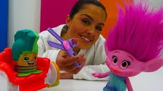 Ecole en fête №3  Salon de coiffure PlayDoh  Poopy de Trolls [upl. by Scarlett]