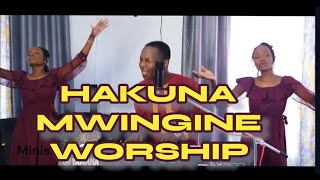 HAKUNA KAMA WEWE BABA TUNASONGEA AND UNAWEZA BABA by Minister Danybless worship [upl. by Tavie]