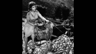 Gina Lollobrigida como la Bersagliera 1953 1954 Versión Corta [upl. by Kenric]