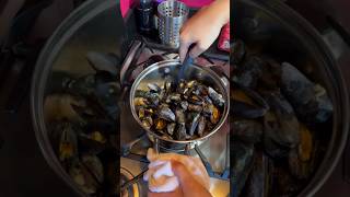 Homestyle Garlic Mussels The Joy Of Adding A Handful Of Fresh Herbs So Aromatic [upl. by Auberon]