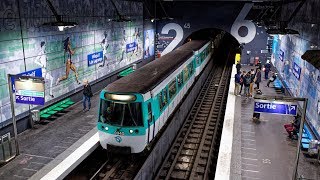 Les lignes du Métro de Paris en simultanée [upl. by Ballman551]