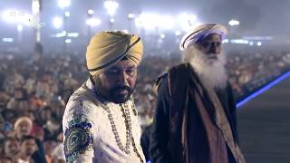 Sadhguru Dance With Daler Mehndi  Tunak Tunak Tun  Mahashivratri 2018 [upl. by Akimrehs194]