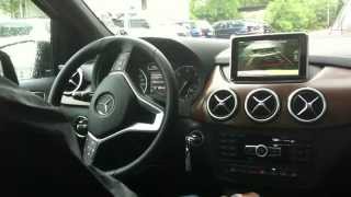 MercedesBenz BKlasse 180 CDI parkt automatisch ein [upl. by Haidabez]